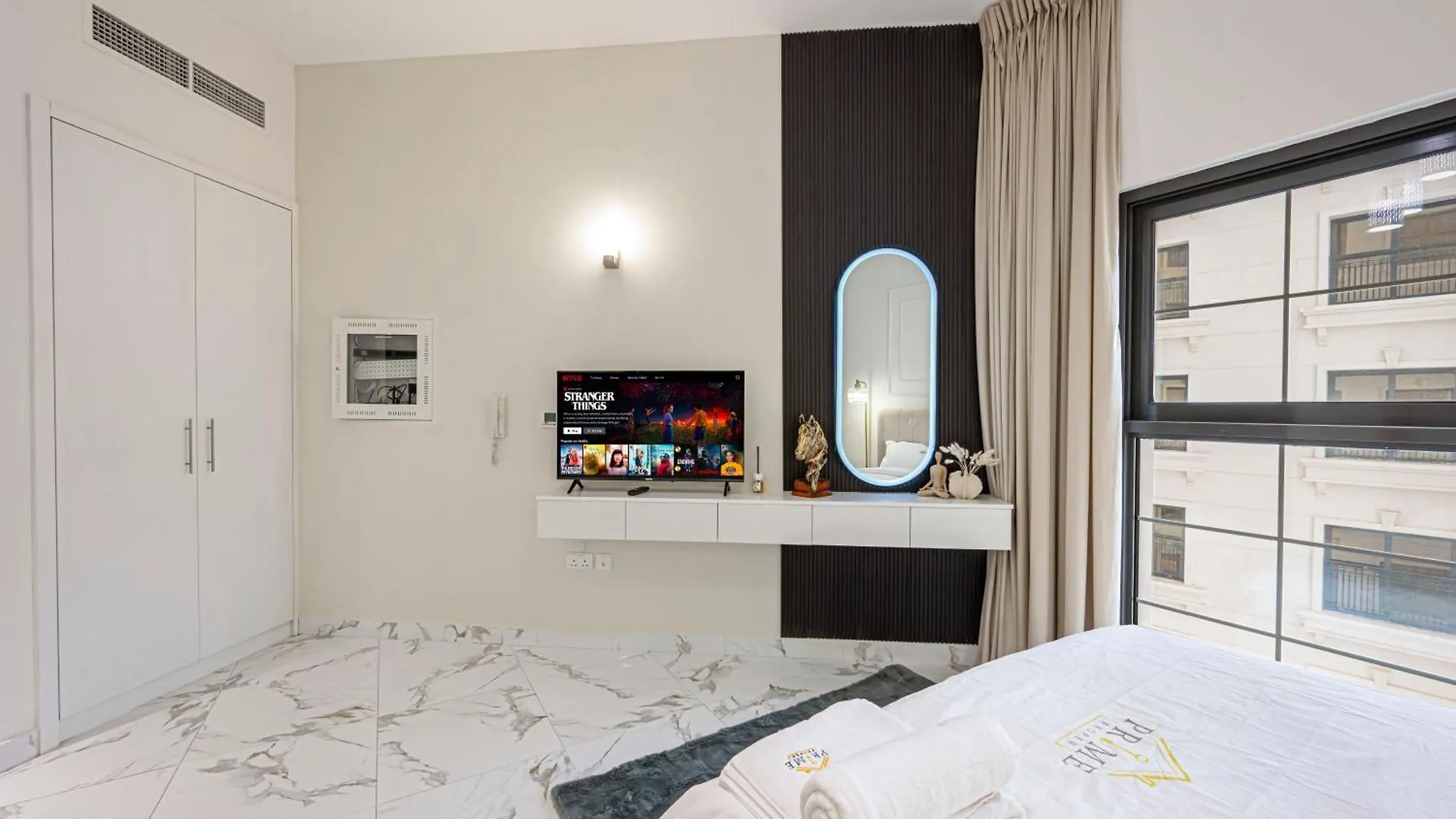 Sophisticated Studio With Dubailand Views 0*, 두바이